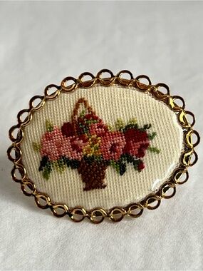 Vintage Floral Needlepoint Brooch Gold Tone Oval Pin Cottagecore Grandmacore
